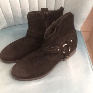 Earth black suede booties with ring detail, low heel, size 12